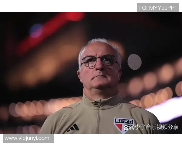 加克波的崛起之路：从小镇少年到足球世界的璀璨明星